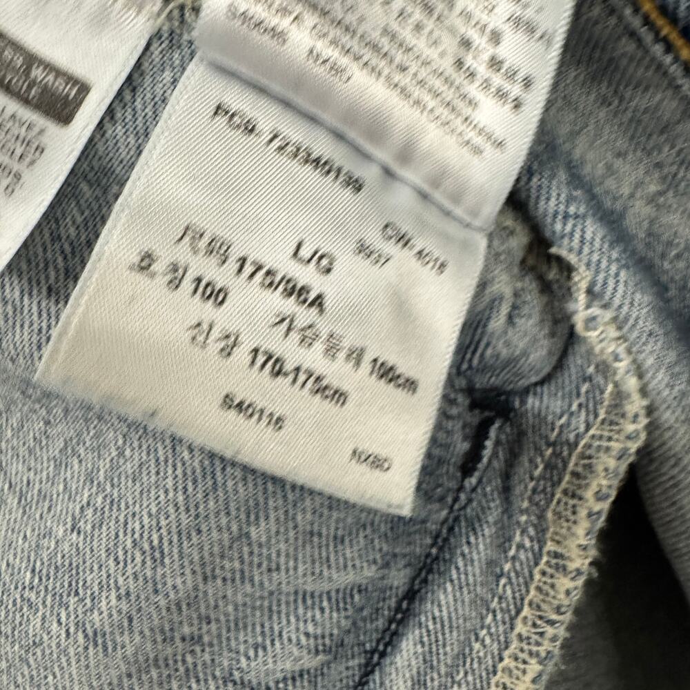 Levi's Trucker Jean Jacket Mens Large Classic Button Up Pockets Blue Denim - Picture 8 of 9